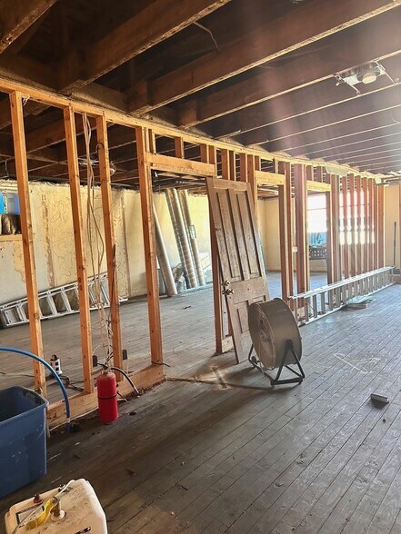 More Photos Of 1484 Washington St, Clarkesville General Retail For Sale