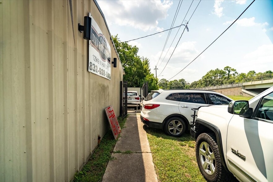 More Photos Of 12969 W Hardy Rd, Houston Warehouse For Sale