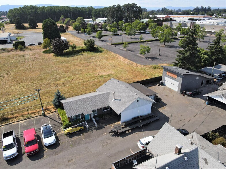 More Photos Of 2784-2800 Baseline St, Cornelius Auto Dealership For Sale
