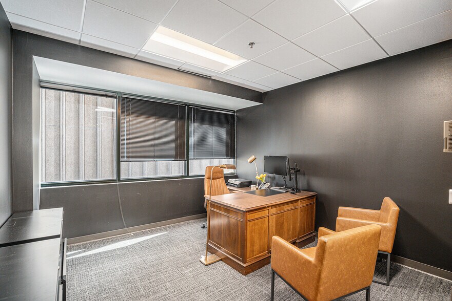 More Photos Of 3384 Peachtree Rd NE, Atlanta Loft Creative Space For Lease