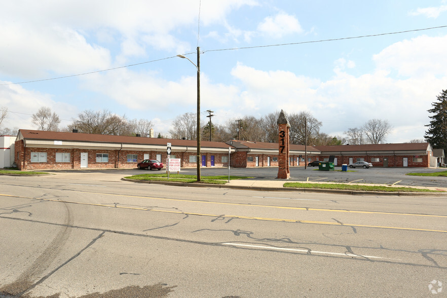 Primary Photo Of 317 Ecorse Rd, Ypsilanti Medical For Lease