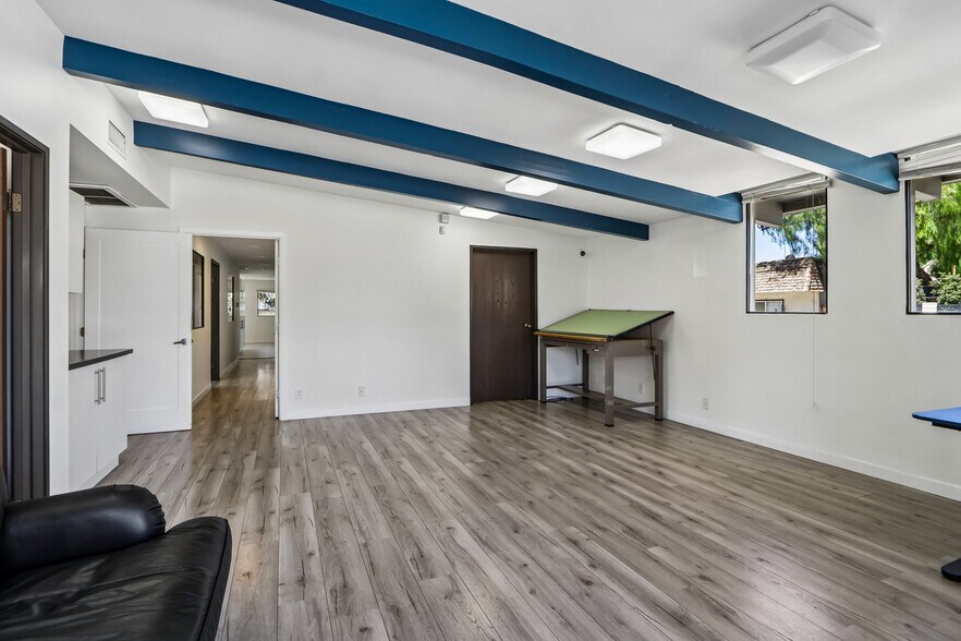 More Photos Of 11100 Sheldon St, Sun Valley Office Residential For Sale