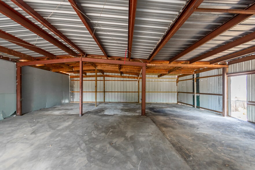 More Photos Of 1929 Havner Ln, Houston Industrial For Sale
