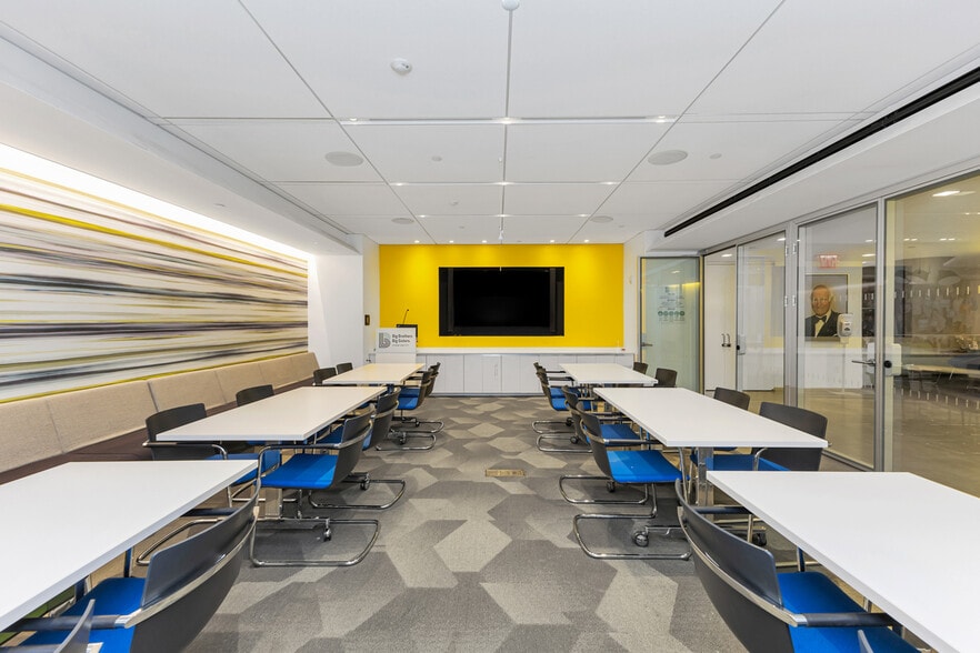 More Photos Of 40 Rector St, New York Office For Sale
