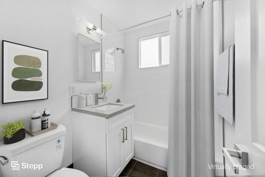 More Photos Of 1721-1725 Freeman Ave, Long Beach Apartments For Sale