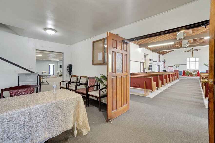 More Photos Of 109 S Aprilia Ave, Compton Religious Facility For Sale