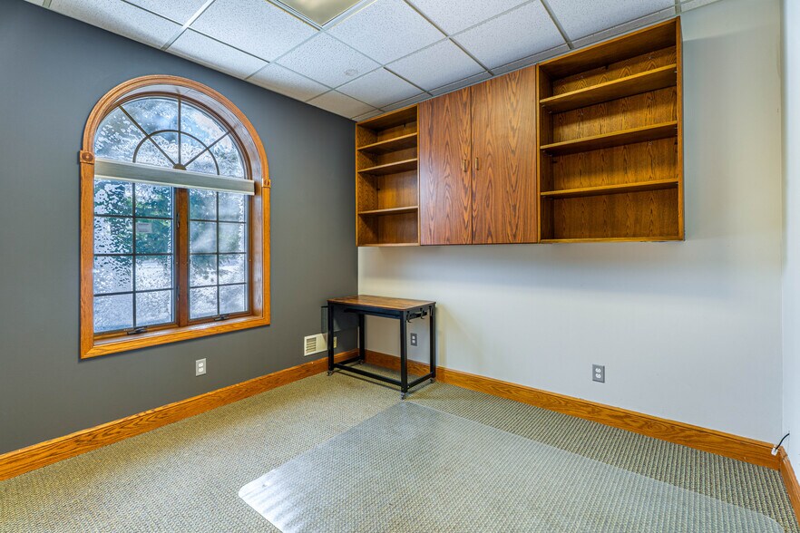 More Photos Of 6490 Main St, Buffalo Medical For Lease