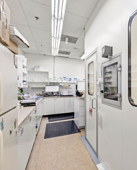 More Photos Of 98 Ridge Rd, North Arlington Storefront For Sale