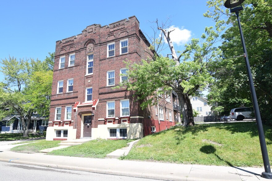 More Photos Of 1933 Lee Rd, Cleveland Apartments For Sale
