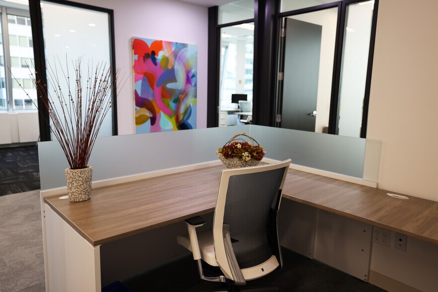 More Photos Of 375 University Ave, Toronto Office For Lease