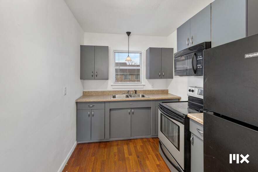 More Photos Of 1731-1733 Oak St, Niles Apartments For Sale