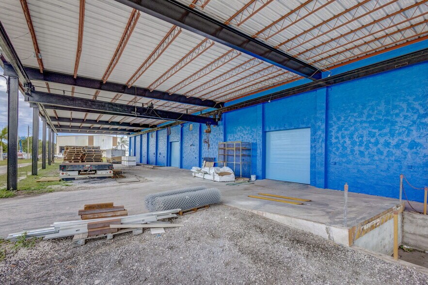 More Photos Of 7030 N Haverhill Rd, Riviera Beach Warehouse For Sale