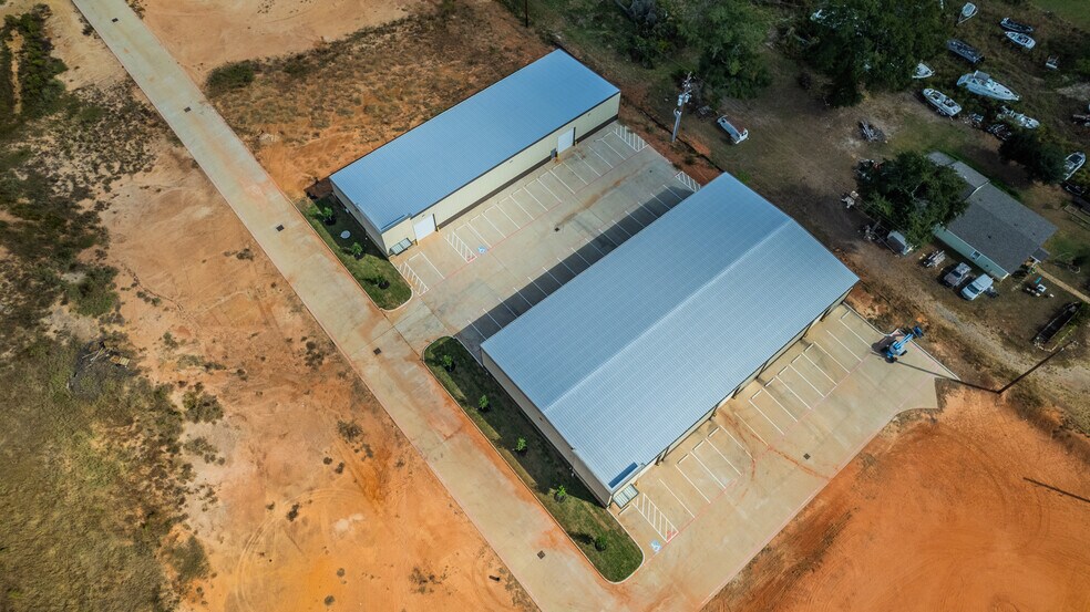 More Photos Of 30130 Dobbin Huffsmith Rd, Magnolia Distribution For Sale