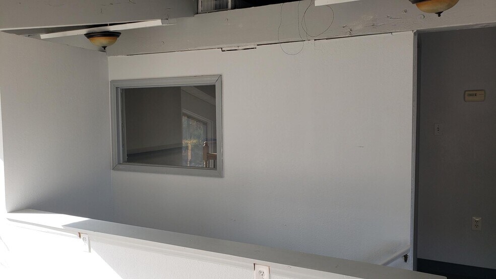 More Photos Of 4051 Jeffco Blvd, Arnold Loft Creative Space For Lease