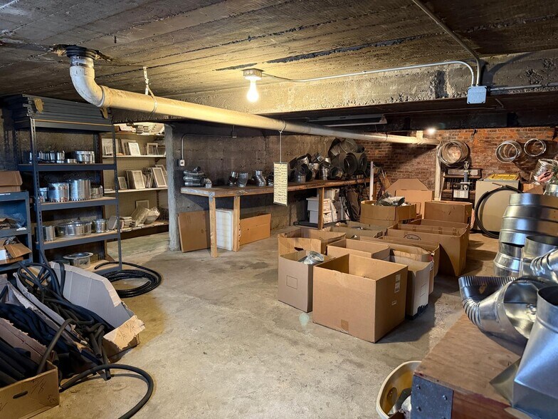 More Photos Of 65 Park Ave, Hillsdale Industrial For Sale