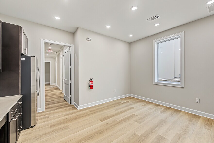 More Photos Of 8503 Union Chappel Rd, Fulshear Office For Sale