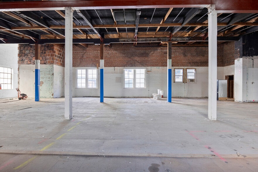 More Photos Of 104-112 Erie Blvd, Schenectady Land For Sale