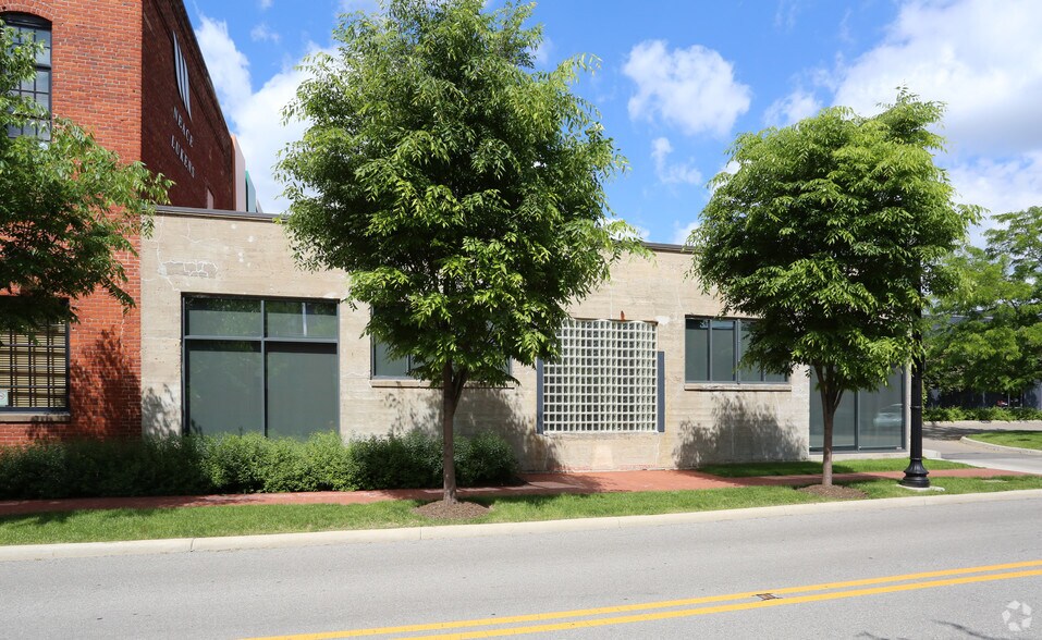 More Photos Of 285 Cozzins St, Columbus Office For Lease