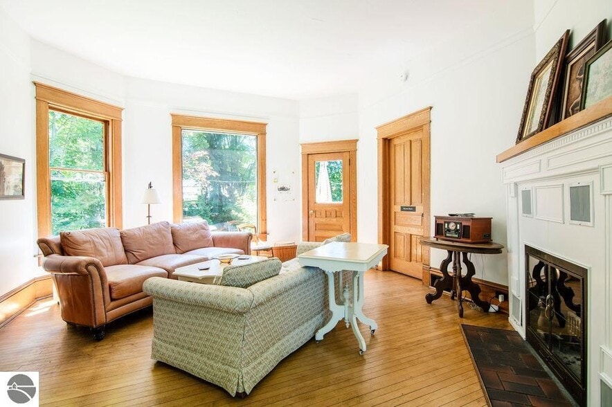 More Photos Of 2287 S Main St, Central Lake Hospitality For Sale
