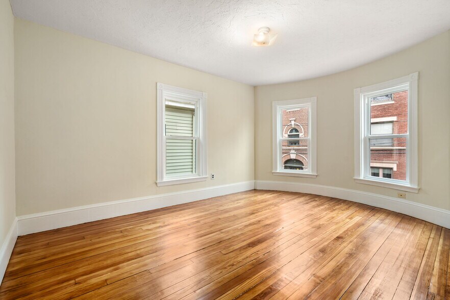 More Photos Of 10 Royal St, Boston Multifamily For Sale