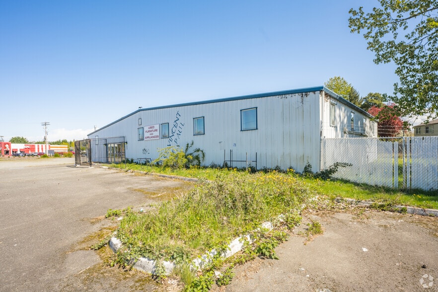 More Photos Of 926 Auburn Way N, Auburn Freestanding For Sale