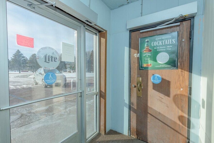 More Photos Of 100 E Jackson St, Okabena Restaurant For Sale