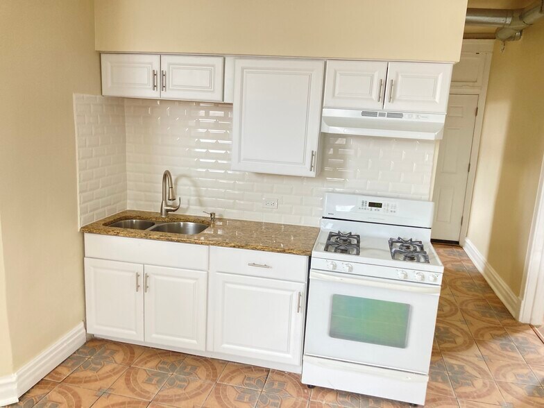 More Photos Of 2318 S Homan Ave, Chicago Apartments For Sale