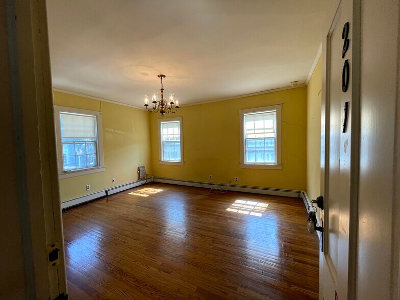 More Photos Of 903 Main St, Port Jefferson Loft Creative Space For Sale
