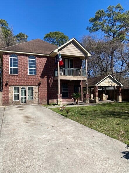 More Photos Of 828 Oak St, Houston Specialty For Sale