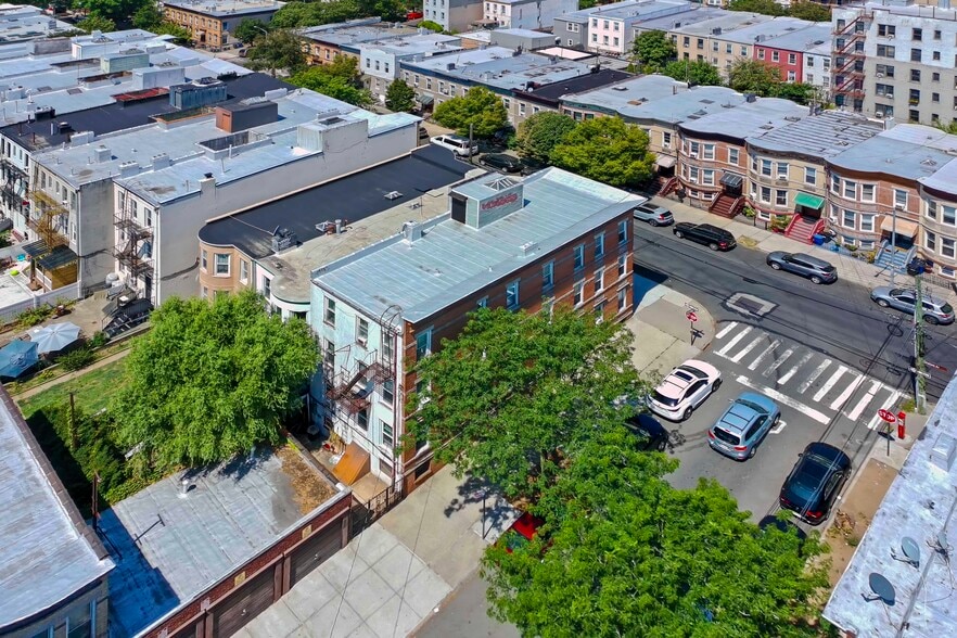 More Photos Of 6046 Putnam Ave, Ridgewood Apartments For Sale