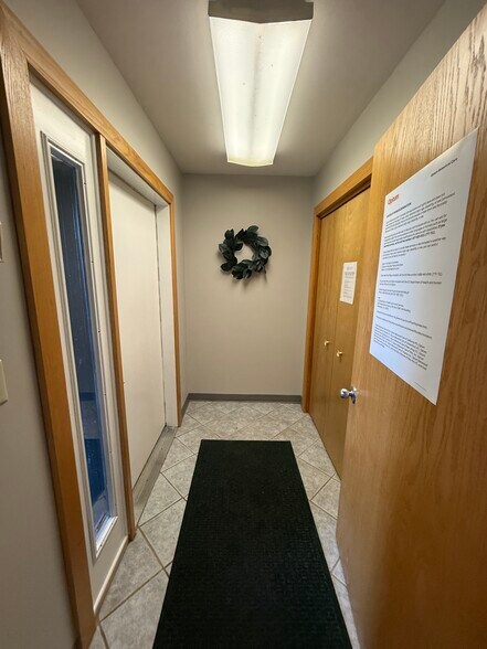 More Photos Of 8287-8289 Loop Rd, Baldwinsville Office For Lease