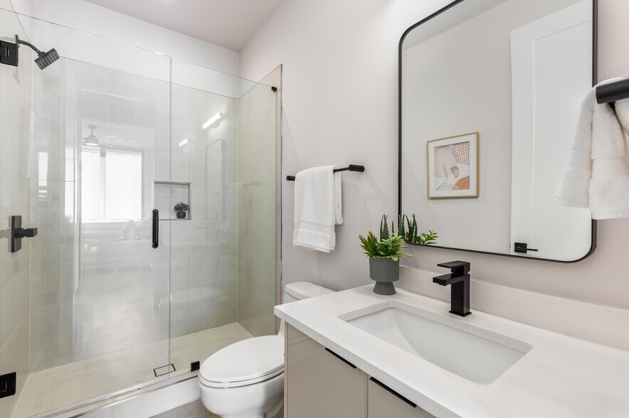 More Photos Of 105 Georgia Ave SE, Atlanta Apartments For Sale