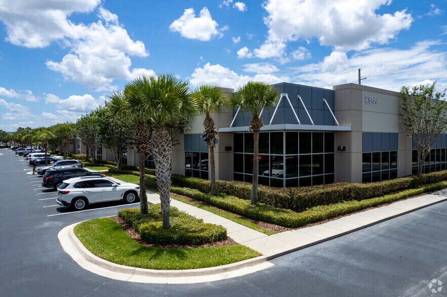 Primary Photo Of 2405 Commerce Park Dr, Orlando Unknown For Lease