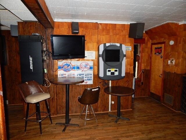 More Photos Of 448 W 1st St, Oswego Storefront Retail Residential For Lease