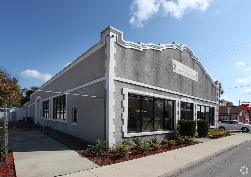 Primary Photo Of 239 San Marco Ave, Saint Augustine General Retail For Sale