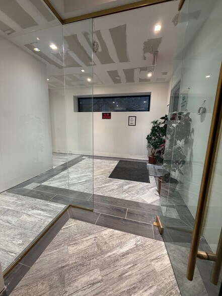 More Photos Of 3915 Flatlands Ave, Brooklyn Office For Lease