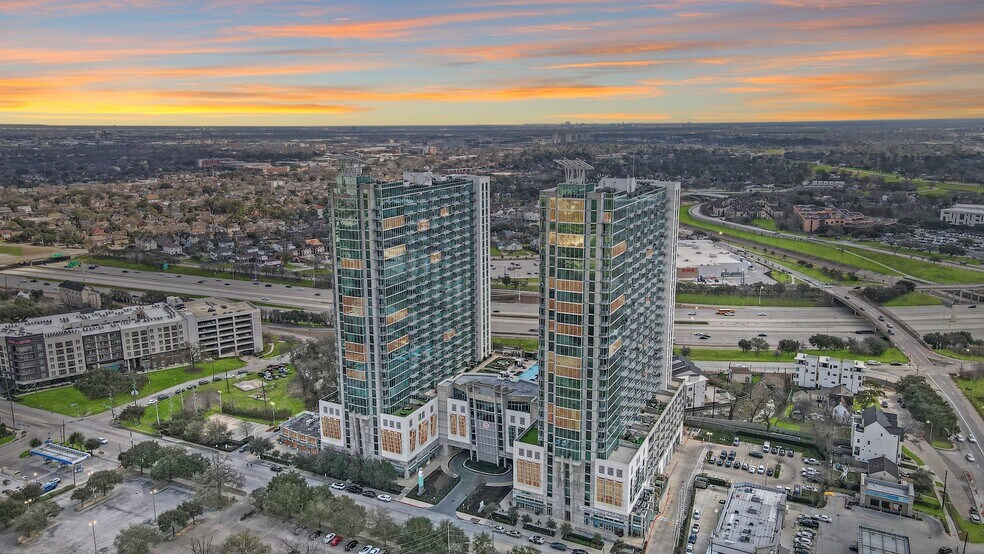 Primary Photo Of 5927 Almeda Rd, Houston Apartments For Lease