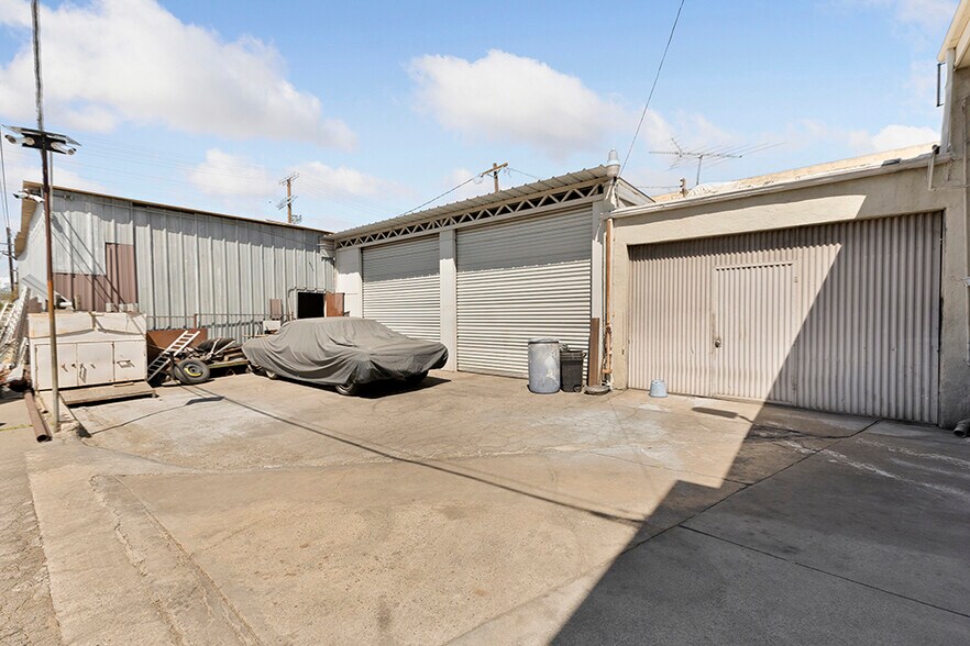 More Photos Of 7438 Varna Ave, North Hollywood Warehouse For Sale