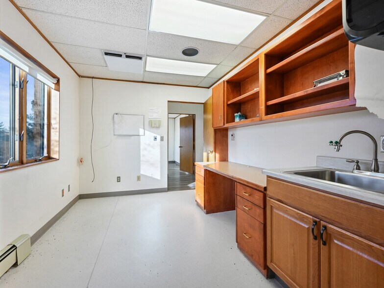 More Photos Of 2530 N 8th St, Grand Junction Medical For Sale
