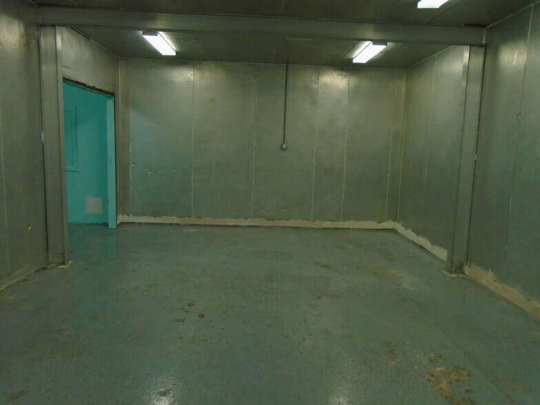 More Photos Of 8025 Anderson Rd, Tampa Flex For Lease