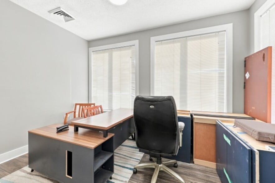 More Photos Of 9250 Highway 17 Byp, Murrells Inlet Office For Sale