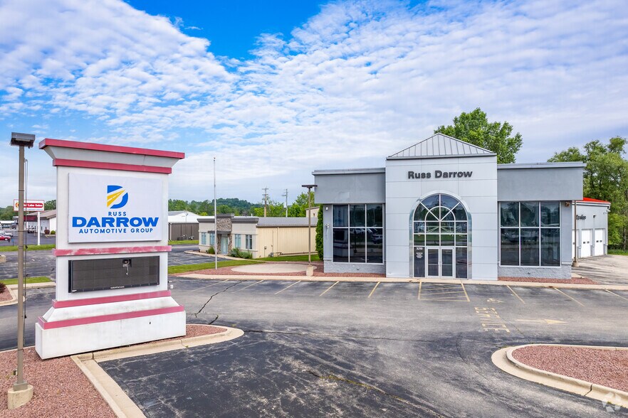 More Photos Of 3210 W Washington St, West Bend Auto Dealership For Sale