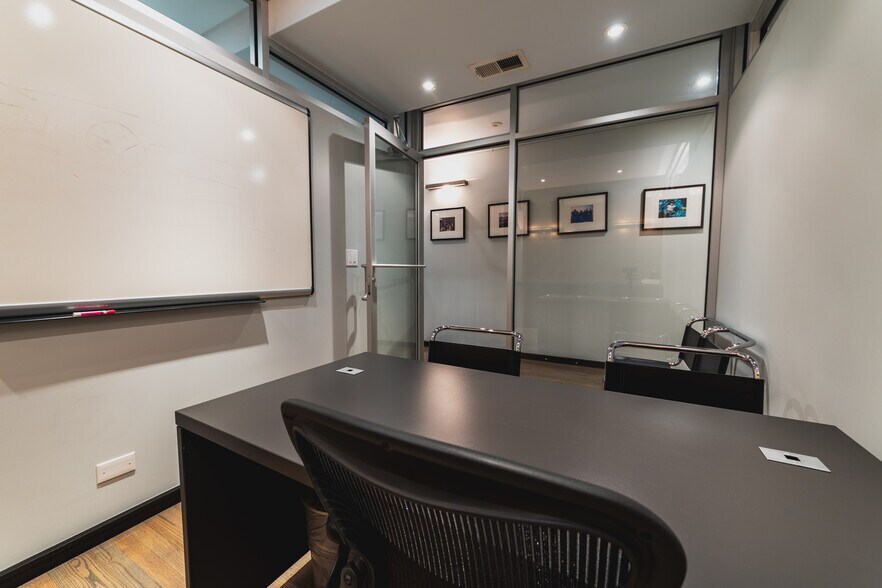 More Photos Of 21 W Illinois St, Chicago Office For Sale