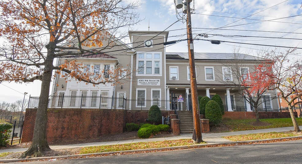 More Photos Of 4301 9th St SE, Washington Office For Sale