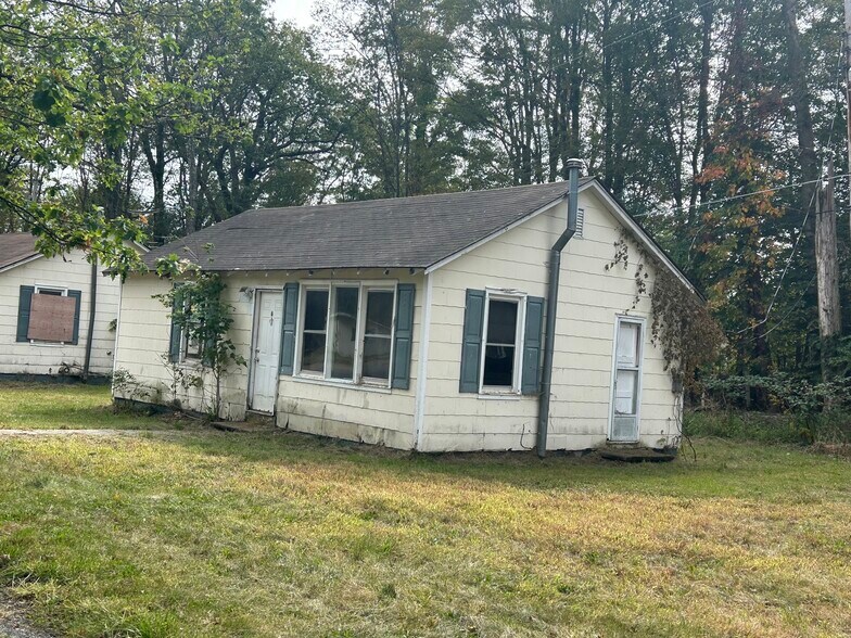 More Photos Of 574 NY-32A Rt, Palenville Hotel For Sale