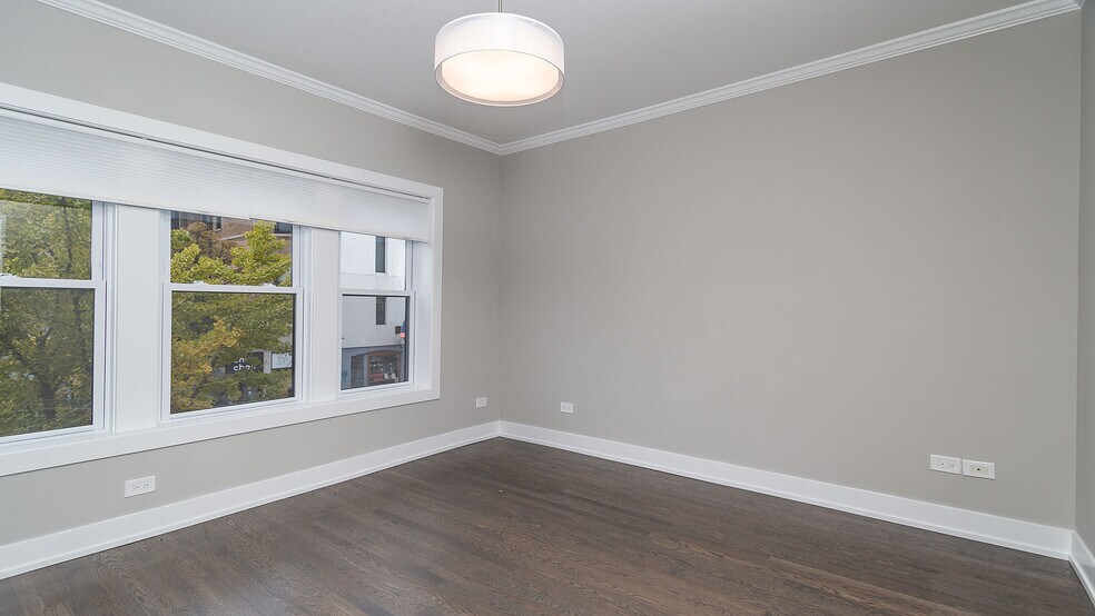 More Photos Of 3124 N Broadway, Chicago Storefront Retail Residential For Sale