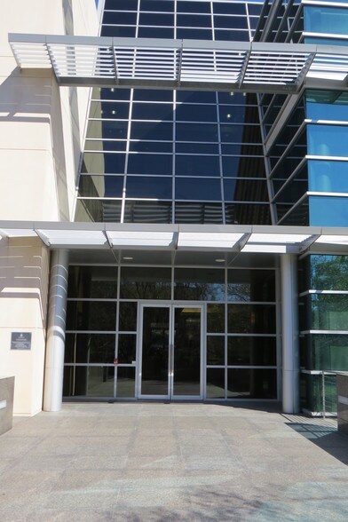 More Photos Of 1177 Enclave Pky, Houston Medical For Lease