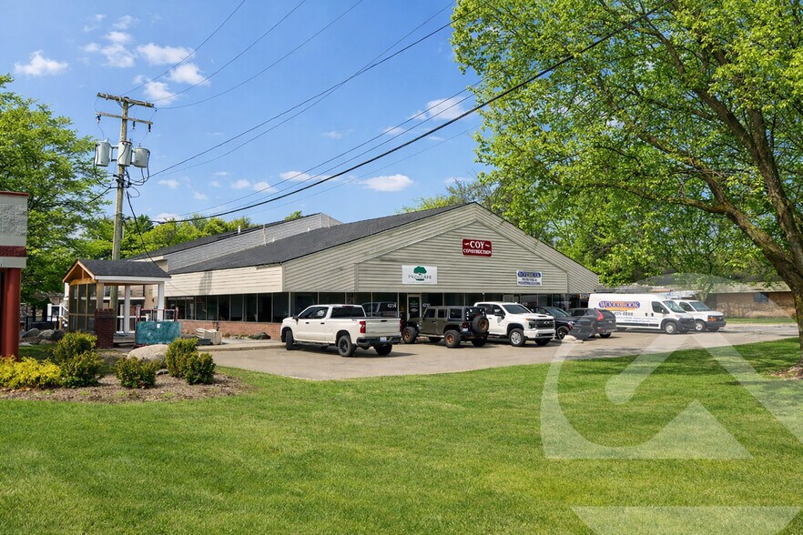 Primary Photo Of 4212-4214 Martin Rd, Commerce Township Warehouse For Lease