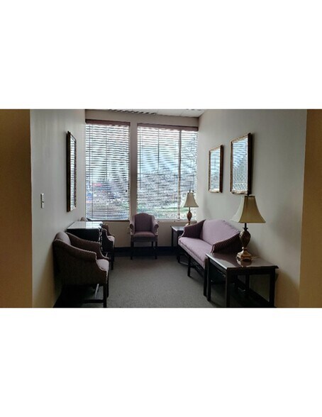 More Photos Of 1460 John B White Sr Blvd, Spartanburg Medical For Lease