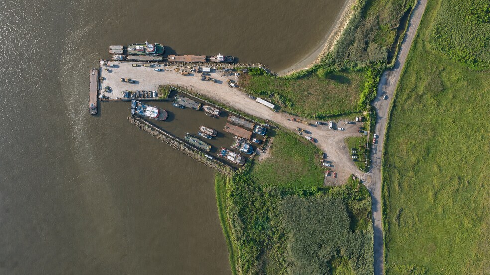 More Photos Of 9080 S 1st St, Sabine Pass Land For Sale